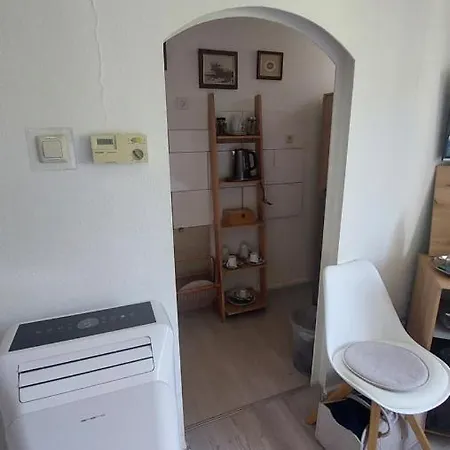 Ringo, Airport Pit Stop, Bahnhof Und Flughafen In Der Naehe Apartment